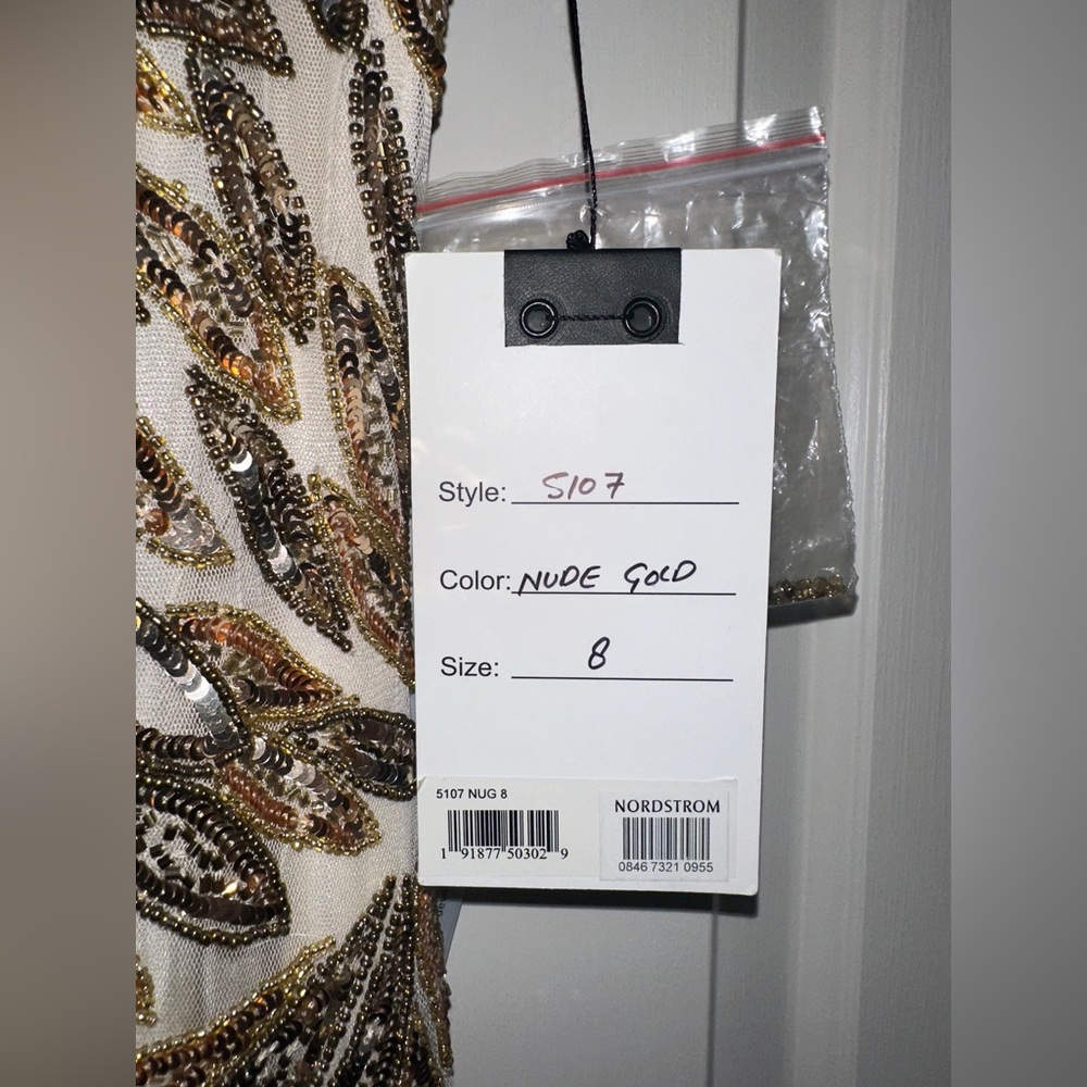 MAC DUGGAL
Gold Hand Beaded Leaf Embellished EvenPlunge Neck Evening Gown - Picture 12 of 13